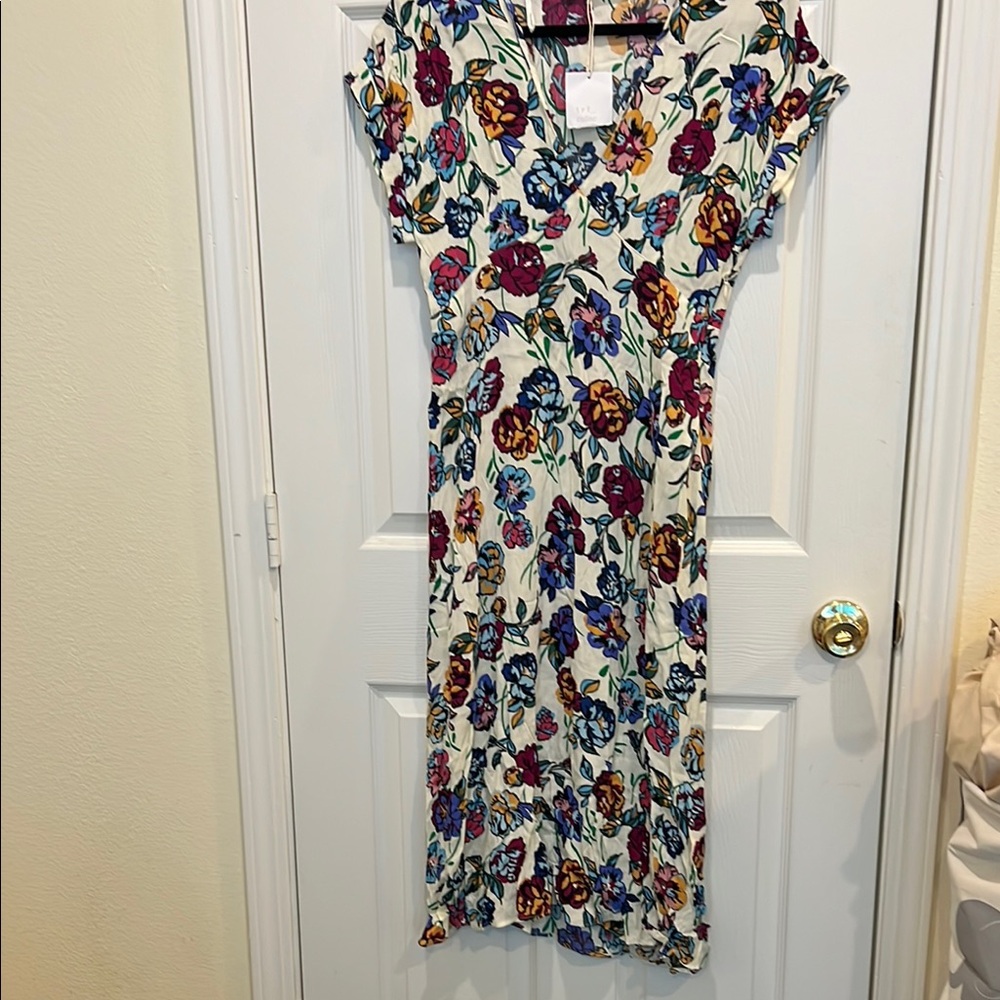 Zara colorful floral  Midi Dress with Flutter Sleeves- 100% vicose